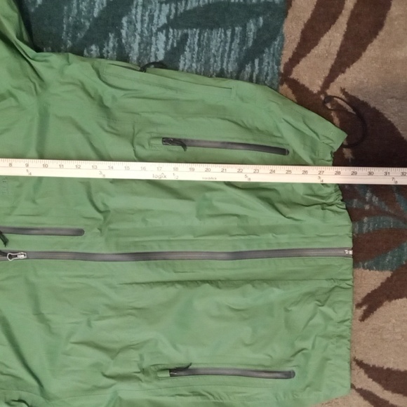 L.L. Bean Bright Green Full Zip Raincoat Lightweight Long Sleeve Lynon Mens M - Picture 7 of 10